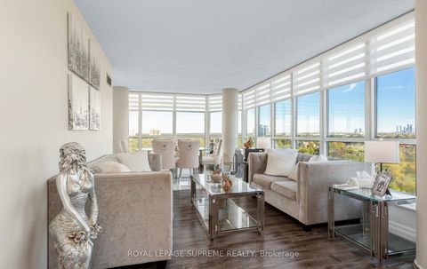 Photo 10 at 1015 - 5 Rowntree Road, Jamestown, Toronto