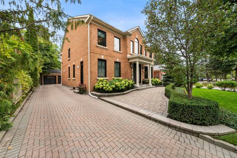 Photo 1 at 54 Theobalds Circle, Mill Pond, Richmond Hill