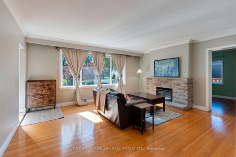 Photo 8 at 24 Aura Lea Boulevard, Pelmo Park W5, Toronto