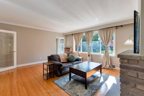 Photo 9 at 24 Aura Lea Boulevard, Pelmo Park W5, Toronto