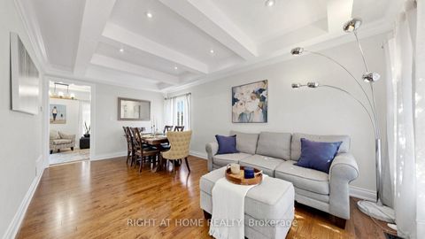 Photo 6 at 44 Robertson Close, Maple, Vaughan