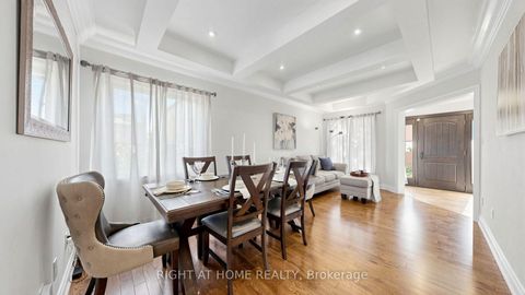 Photo 9 at 44 Robertson Close, Maple, Vaughan