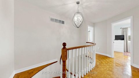 Photo 20 at 44 Robertson Close, Maple, Vaughan