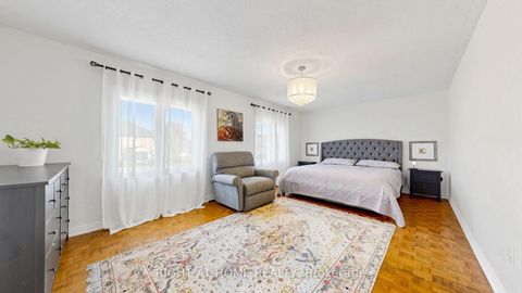 Photo 21 at 44 Robertson Close, Maple, Vaughan