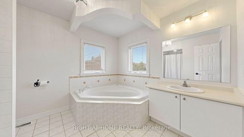Photo 23 at 44 Robertson Close, Maple, Vaughan