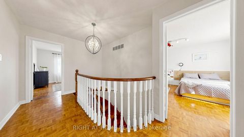 Photo 24 at 44 Robertson Close, Maple, Vaughan