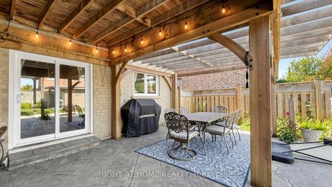 Photo 34 at 44 Robertson Close, Maple, Vaughan