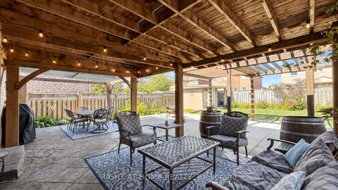 Photo 35 at 44 Robertson Close, Maple, Vaughan