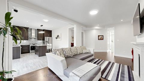 Photo 5 at 327 Mactier Drive, Kleinburg, Vaughan
