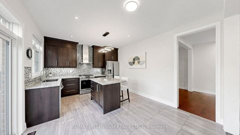 Photo 11 at 327 Mactier Drive, Kleinburg, Vaughan