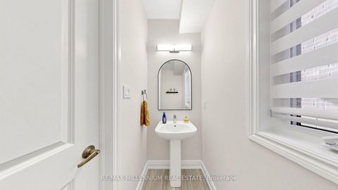 Photo 18 at 327 Mactier Drive, Kleinburg, Vaughan