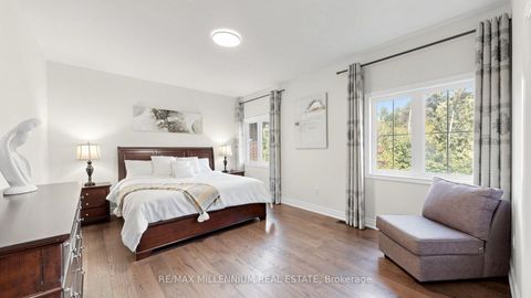 Photo 23 at 327 Mactier Drive, Kleinburg, Vaughan
