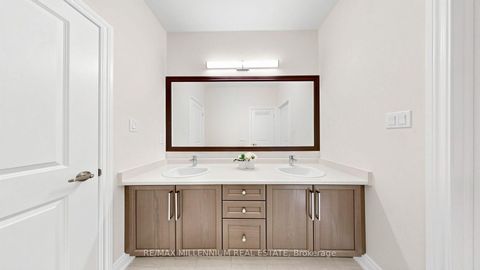 Photo 34 at 327 Mactier Drive, Kleinburg, Vaughan