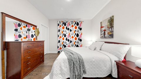 Photo 37 at 327 Mactier Drive, Kleinburg, Vaughan