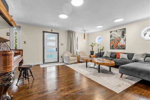 Photo 3 at 12 Railway Street, Maple, Vaughan