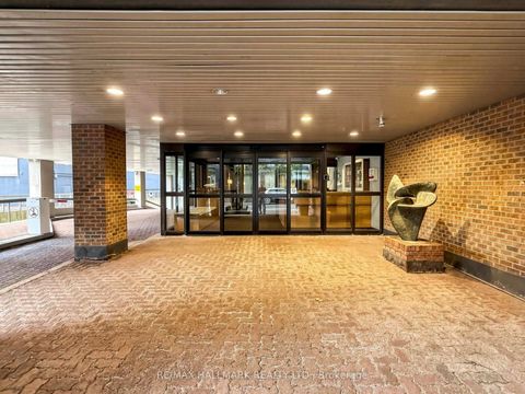 Photo 2 at 1405 - 15 Mcmurrich Street, Annex, Toronto