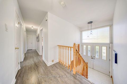 Photo 5 at 73 Houston Crescent, Don Valley Village, Toronto