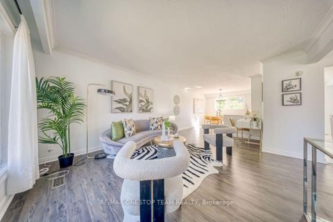 Photo 7 at 73 Houston Crescent, Don Valley Village, Toronto