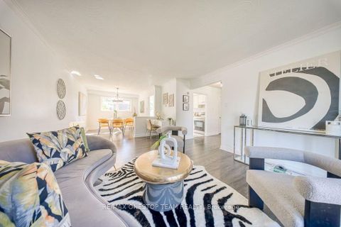 Photo 9 at 73 Houston Crescent, Don Valley Village, Toronto