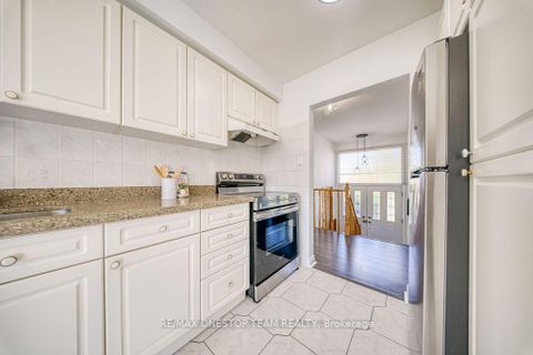 Photo 15 at 73 Houston Crescent, Don Valley Village, Toronto