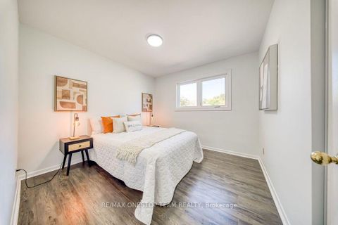 Photo 21 at 73 Houston Crescent, Don Valley Village, Toronto