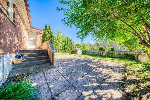 Photo 36 at 73 Houston Crescent, Don Valley Village, Toronto