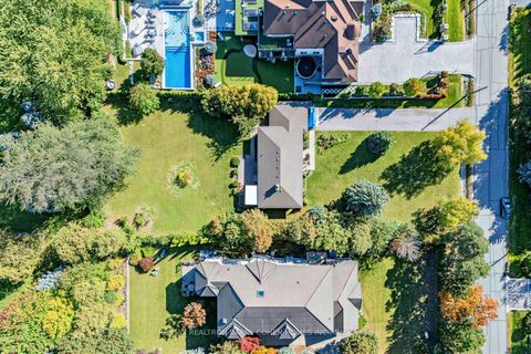 Photo 4 at 19 Oakbank Road, Uplands, Vaughan