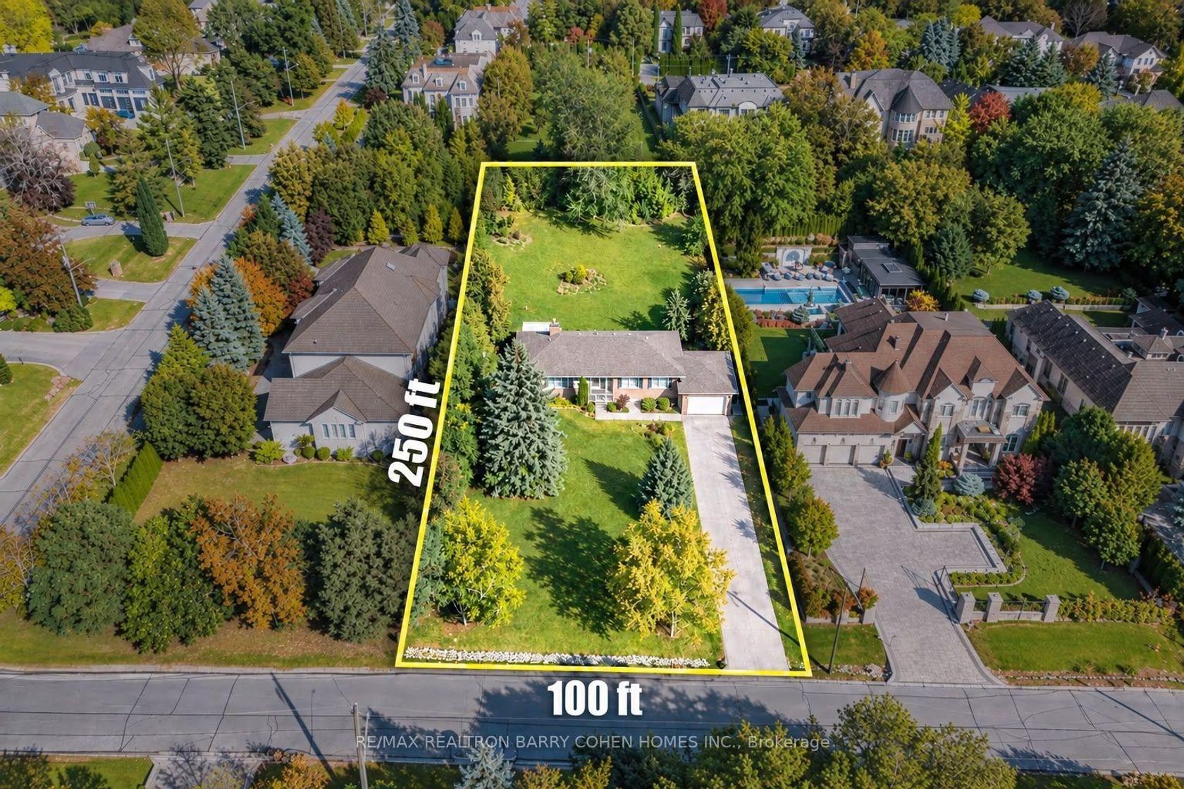 19 Oakbank Road, Uplands, Vaughan photo number 2