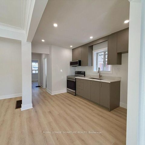 Photo 4 at 293 Glebemount Avenue, East York, Toronto