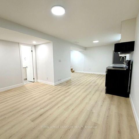 Photo 16 at 293 Glebemount Avenue, East York, Toronto