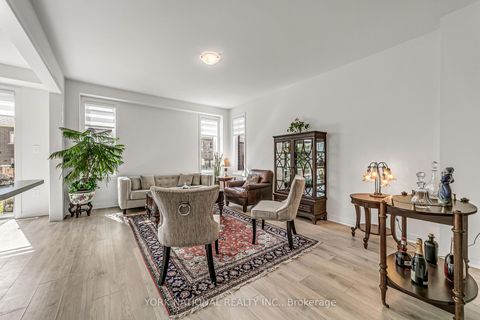 Photo 8 at 32 Copperhill Heights E, Rural Barrie Southeast, Barrie