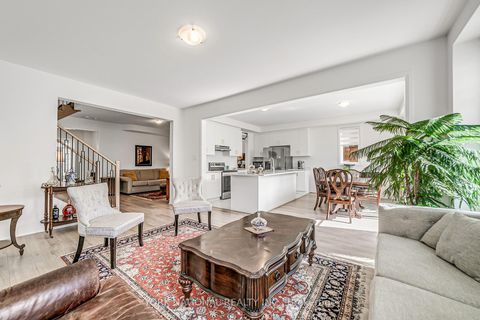 Photo 11 at 32 Copperhill Heights E, Rural Barrie Southeast, Barrie