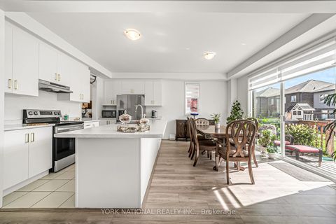 Photo 12 at 32 Copperhill Heights E, Rural Barrie Southeast, Barrie