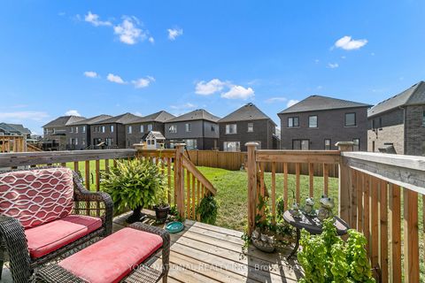 Photo 19 at 32 Copperhill Heights E, Rural Barrie Southeast, Barrie