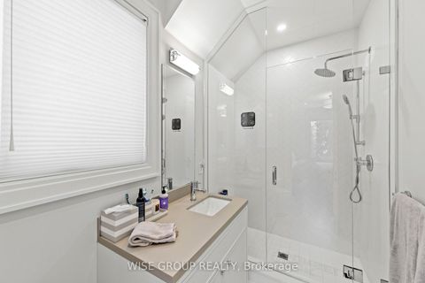 Photo 33 at 50 Sheldrake Boulevard, Mount Pleasant East, Toronto