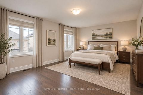 Photo 9 at 135 Ross Vennare Crescent, Kleinburg, Vaughan