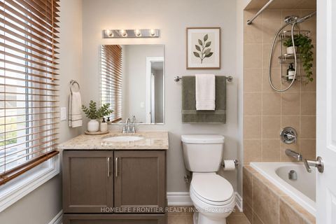 Photo 12 at 135 Ross Vennare Crescent, Kleinburg, Vaughan