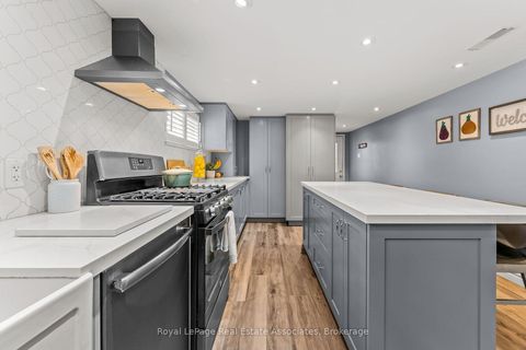 Photo 5 at 20 Honeywood Road, Jane Heights, Toronto