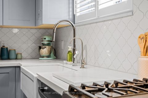 Photo 7 at 20 Honeywood Road, Jane Heights, Toronto