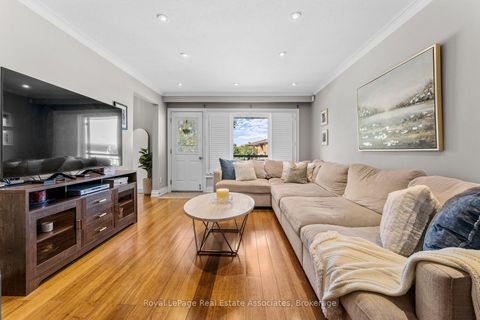 Photo 14 at 20 Honeywood Road, Jane Heights, Toronto