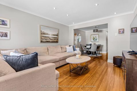 Photo 15 at 20 Honeywood Road, Jane Heights, Toronto