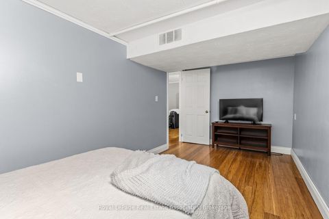 Photo 27 at 20 Honeywood Road, Jane Heights, Toronto