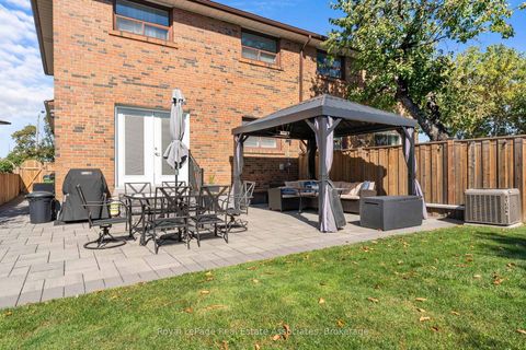 Photo 29 at 20 Honeywood Road, Jane Heights, Toronto