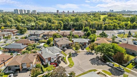 Photo 33 at 20 Honeywood Road, Jane Heights, Toronto
