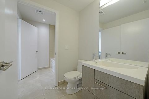 Photo 11 at 1708 - 199 Richmond Street W, Waterfront Communities C1, Toronto