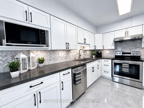 Photo 10 at 818 - 175 Bamburgh Circle, Steeles, Toronto