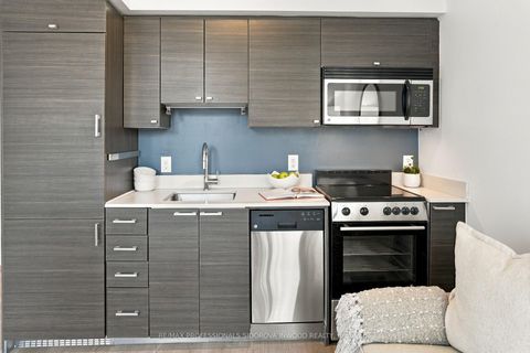 Photo 9 at 215 - 707 Dovercourt Road, Little Italy, Toronto