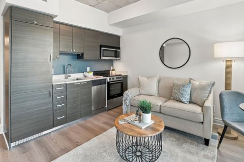 Photo 10 at 215 - 707 Dovercourt Road, Little Italy, Toronto