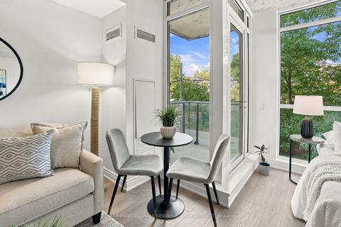Photo 11 at 215 - 707 Dovercourt Road, Little Italy, Toronto