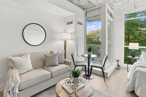Photo 12 at 215 - 707 Dovercourt Road, Little Italy, Toronto